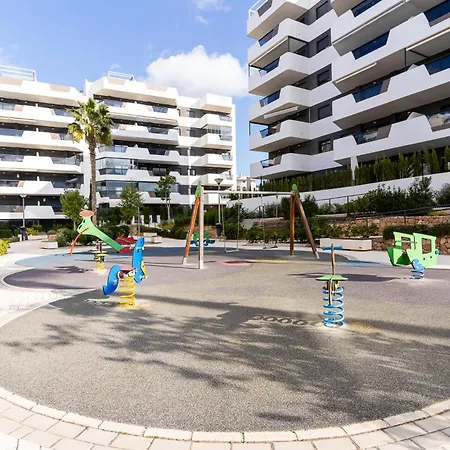 Rentafive - Nuevo - Piscina - Jardin