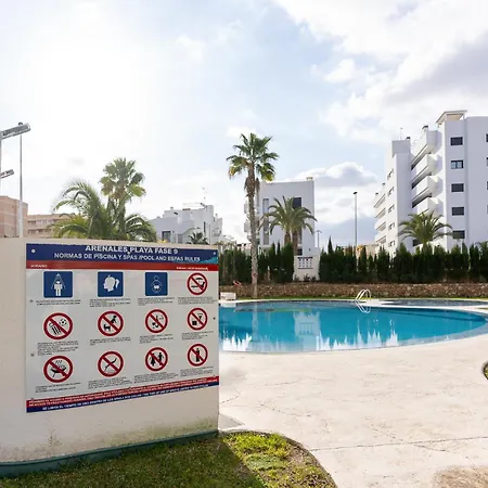 Rentafive - Nuevo - Piscina - Jardin Apartment