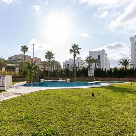 Apartment Rentafive - Nuevo - Piscina - Jardin