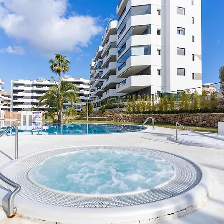Rentafive - Nuevo - Piscina - Jardin Apartment