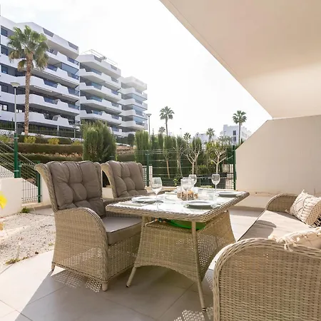Apartment Rentafive - Nuevo - Piscina - Jardin *